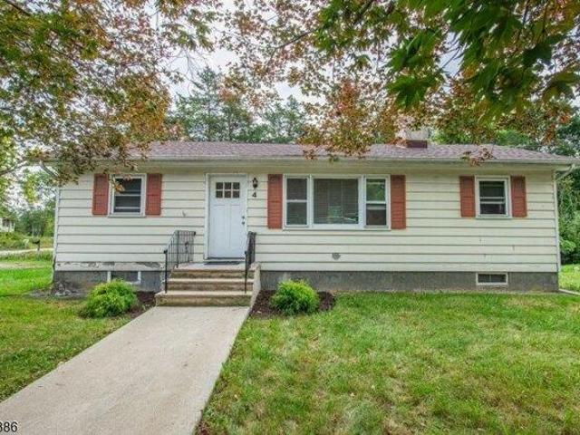 House for sale in Walnut Hill Country Club, Vernon Township