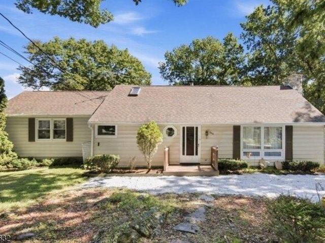 House for sale in Highland Lakes Country Club, Vernon Township