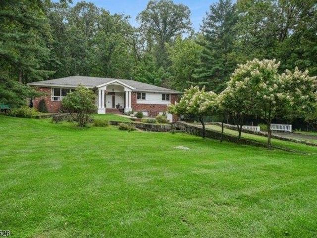 House for sale in Verona, Essex County