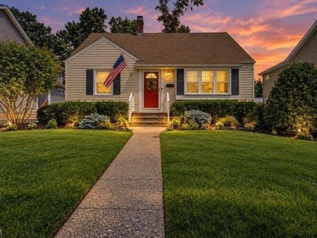 House for sale in Verona, Essex County