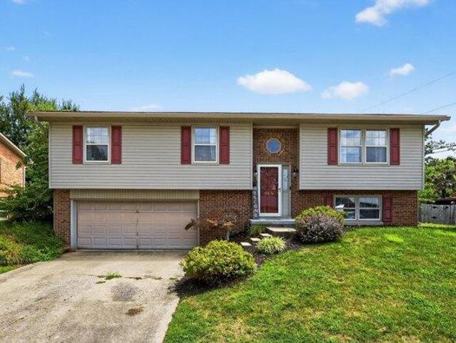 House for sale in Versailles, Kentucky