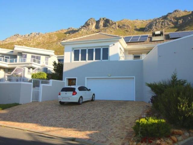 Property for sale in Gordon's Bay, Western Cape