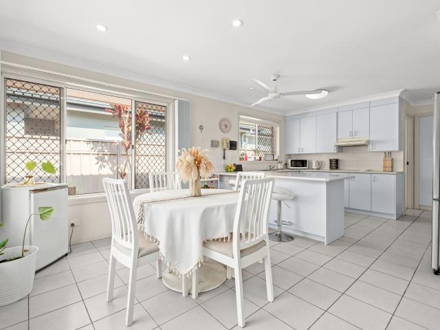 Villa for sale in Umina Beach, Gosford