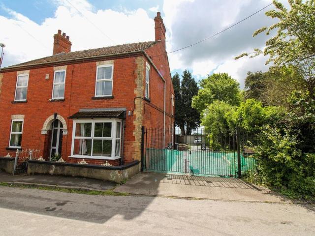 House for sale in Willingham by Stow, West Lindsey