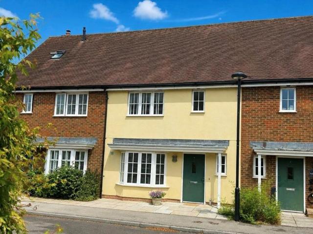 House for sale in Perryfields, West Sussex