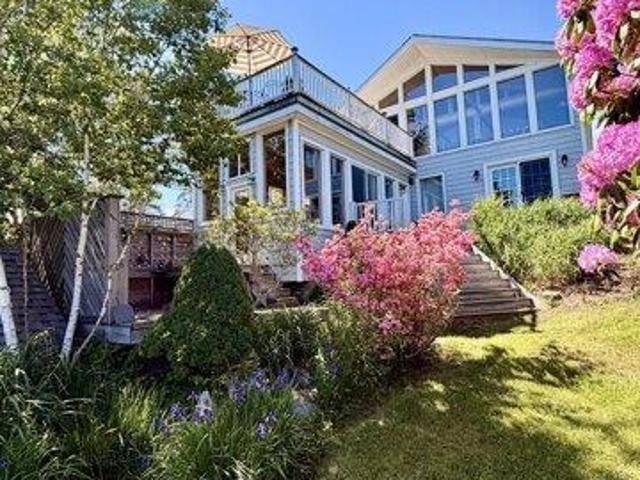 House for sale in Vinalhaven, Maine