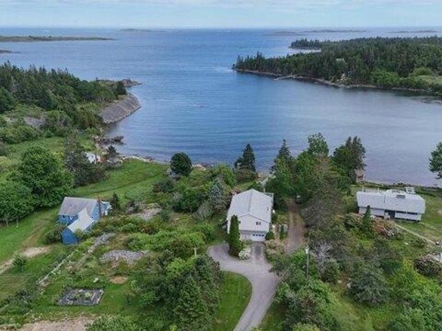 House for sale in Vinalhaven, Maine