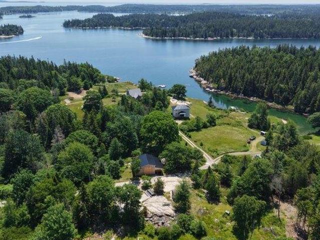 House for sale in Vinalhaven, Maine