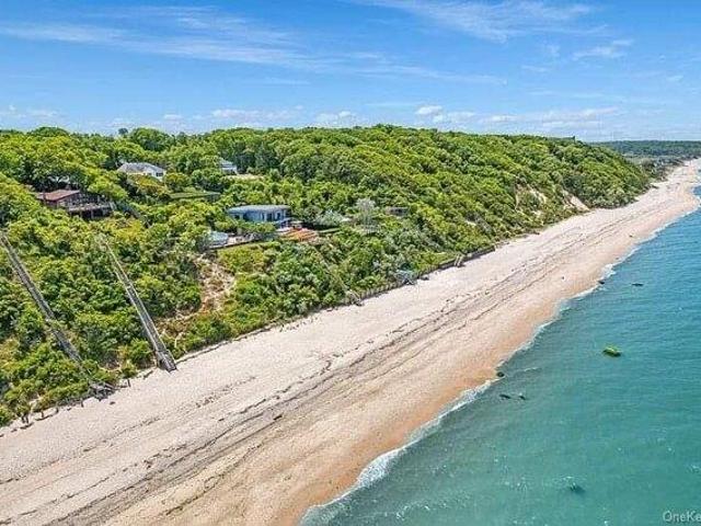 House for sale in Wading River, New York