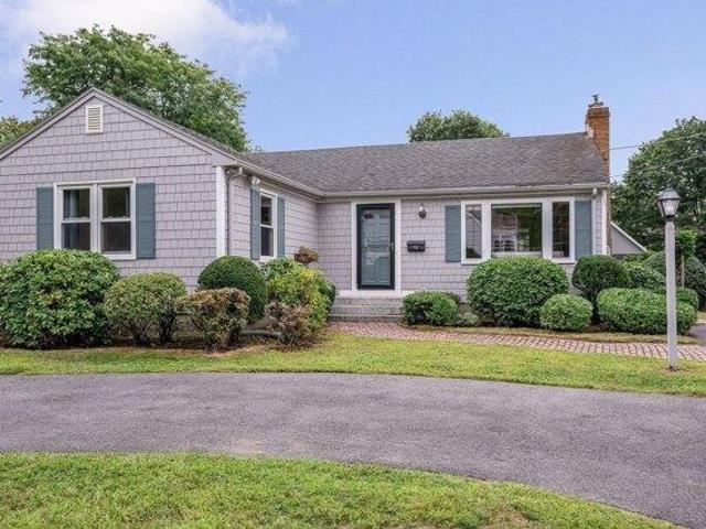 House for sale in Wakefield, Massachusetts
