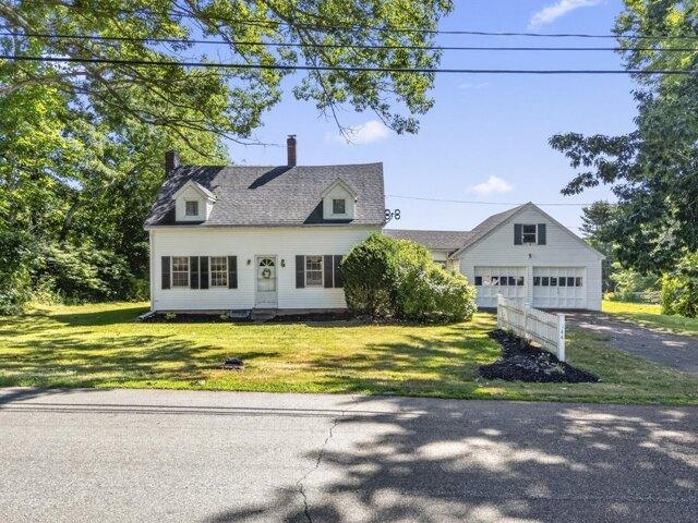 House for sale in Waldoboro, Maine