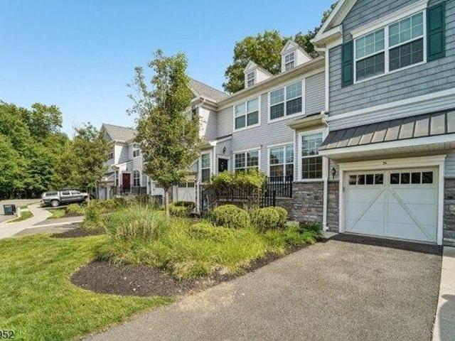 Condo for sale in Waldwick, New Jersey
