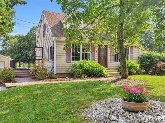 House for sale in Wallingford, Connecticut