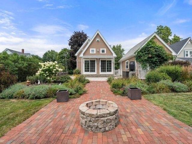 House for sale in Walpole, Norfolk County