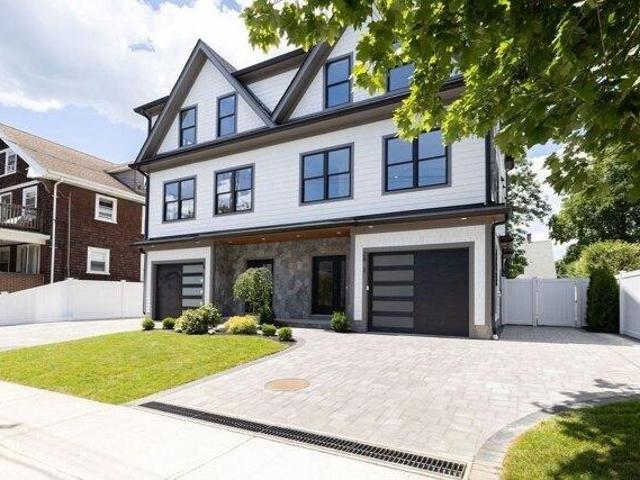 Condo for sale in Waltham, Massachusetts