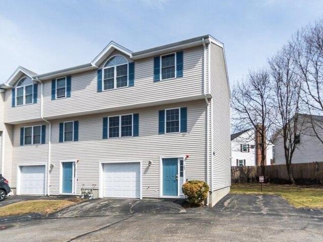 Condo for sale in Waltham, Massachusetts