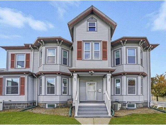 Condo for sale in Waltham, Massachusetts