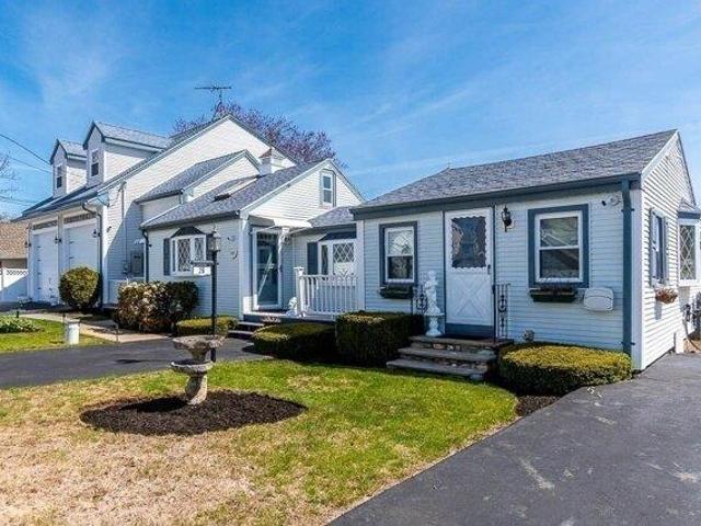 House for sale in Wareham, Massachusetts