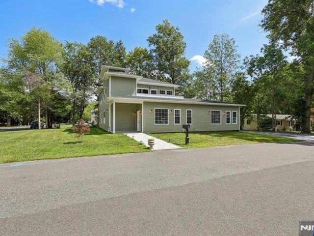 House for sale in Warren, New Jersey