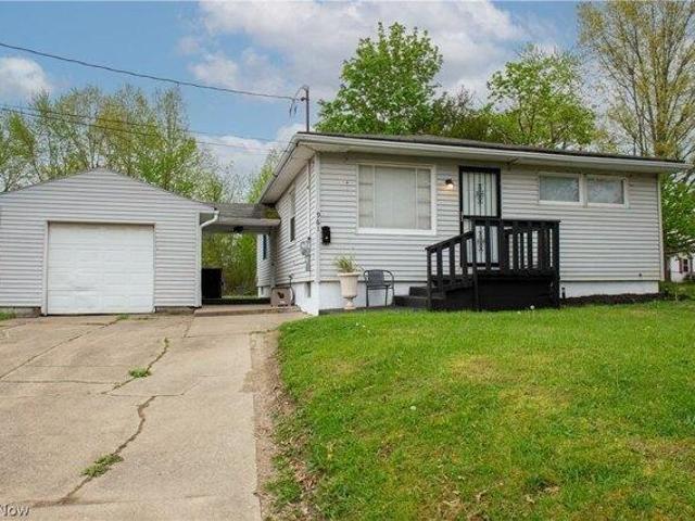 House for sale in Warren, Ohio