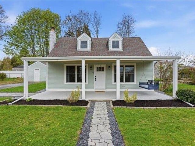 House for sale in Coggeshall, Warren