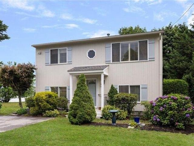 House for sale in Warwick, Rhode Island