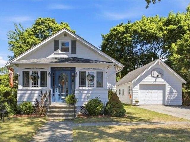 House for sale in Warwick, Rhode Island