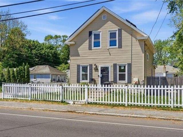 House for sale in Warwick, Rhode Island