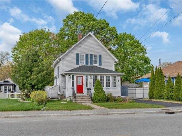 House for sale in Warwick, Rhode Island