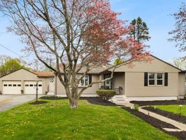 House for sale in Warwick, Rhode Island