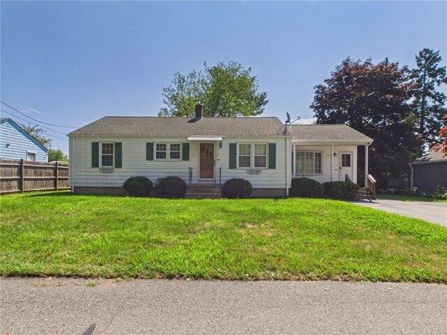 House for sale in Warwick, Kent County