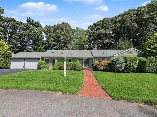 House for sale in Warwick, Kent County