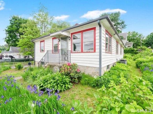House for sale in Waterbury, Connecticut