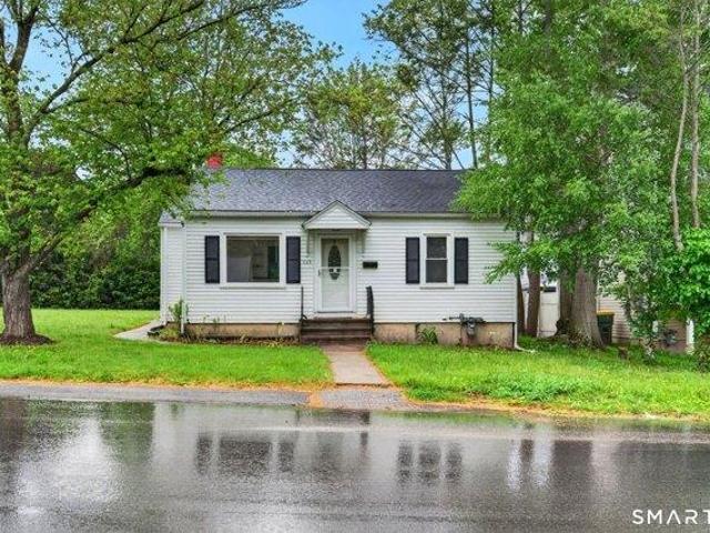 House for sale in Waterbury, Connecticut