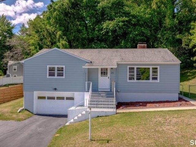 House for sale in Waterbury, Connecticut