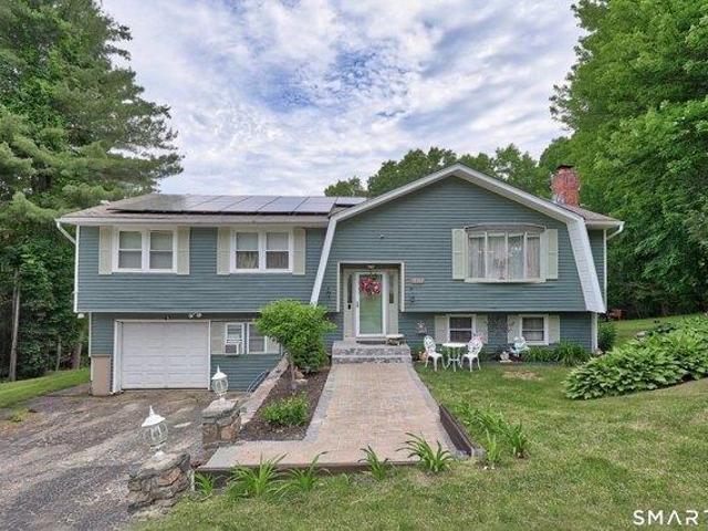 House for sale in Waterbury, Connecticut