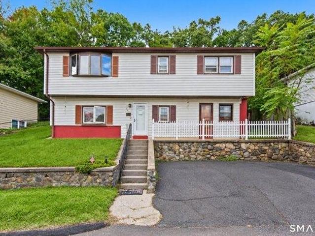 House for sale in Town Plot Hill, Waterbury