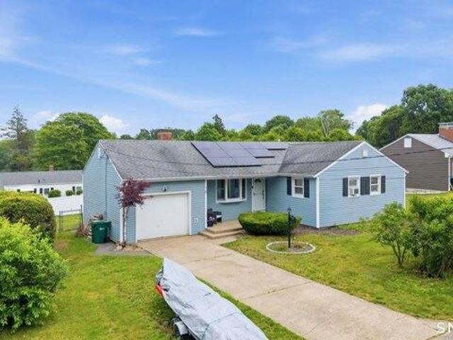 House for sale in Waterford, Connecticut