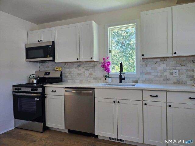 House for sale in Waterford, Connecticut