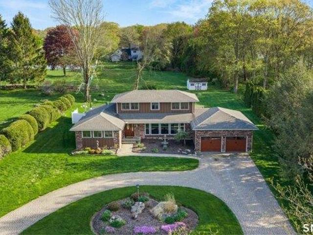House for sale in Waterford, Connecticut