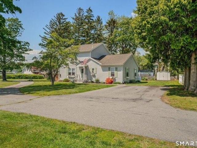 House for sale in Waterford, Connecticut