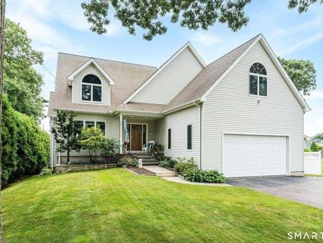 House for sale in Waterford, Connecticut