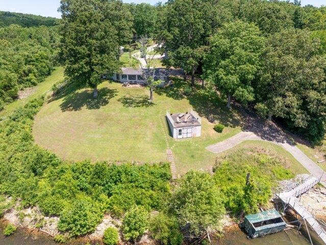 House for sale in Waverly