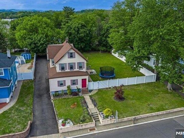 House for sale in Passaic, New Jersey