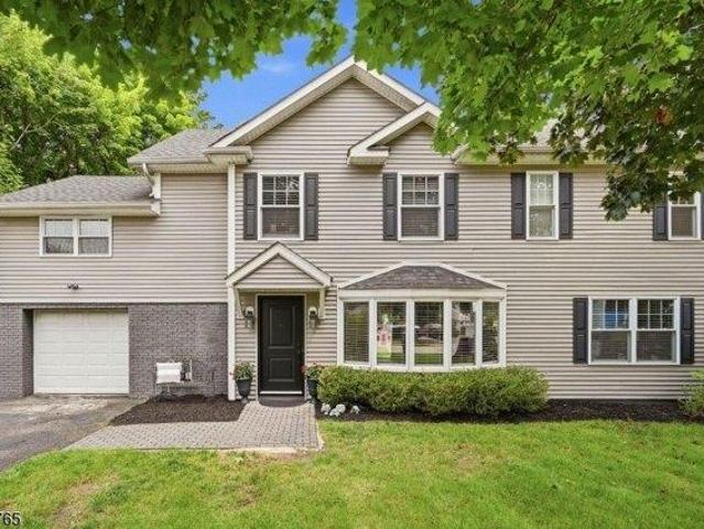 House for sale in Wayne, Passaic County