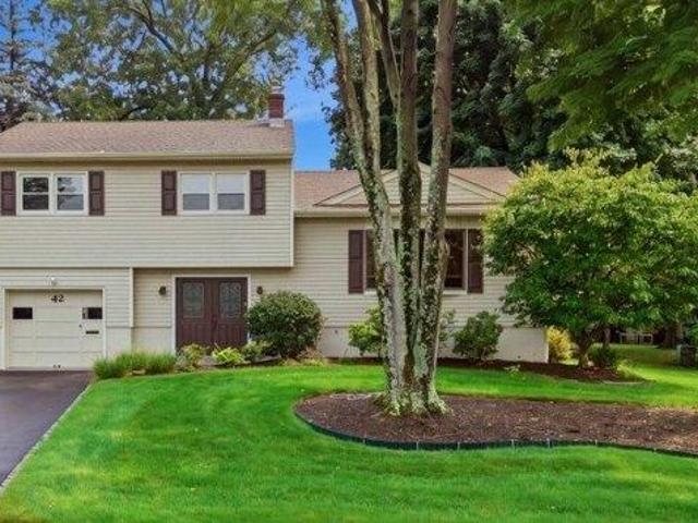 House for sale in Wayne, Passaic County