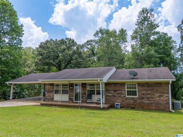 House for sale in Weaver