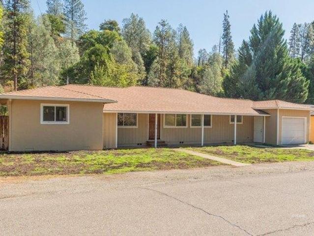 House for sale in Weaverville, California