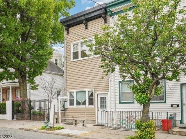 House for sale in Hudson, New Jersey