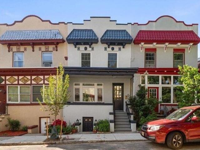 House for sale in Hudson, New Jersey